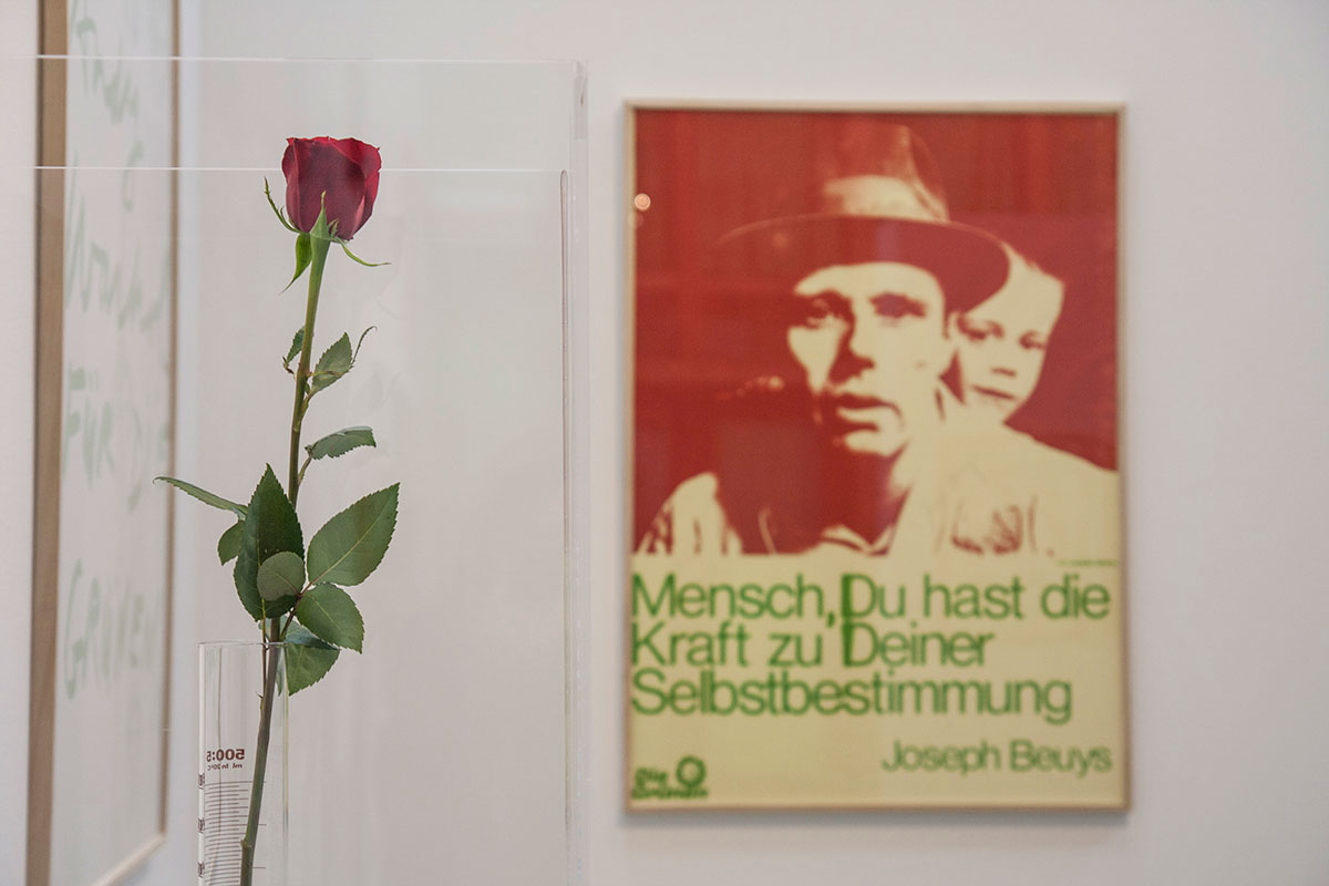 joseph beuys pav torino marco scotini tenda verde
			ecologia3