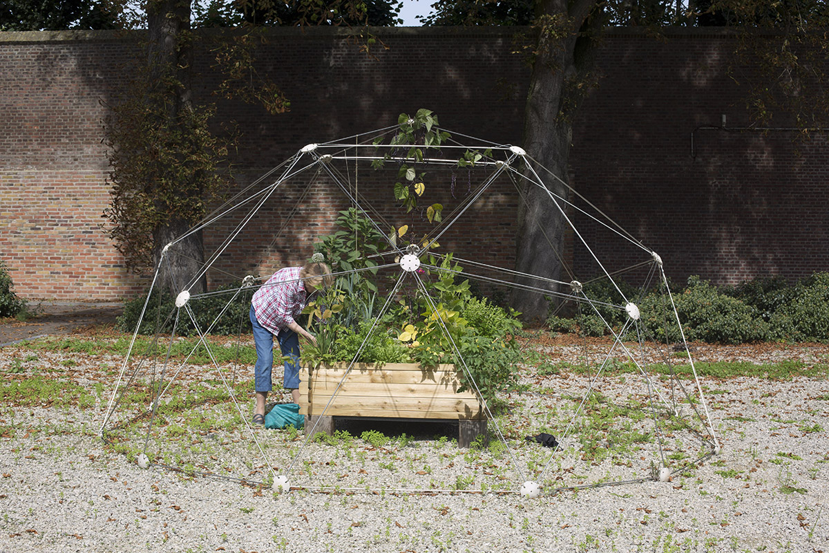 Jean Francois Paquay Edible Environment photo Bert
			Janssen